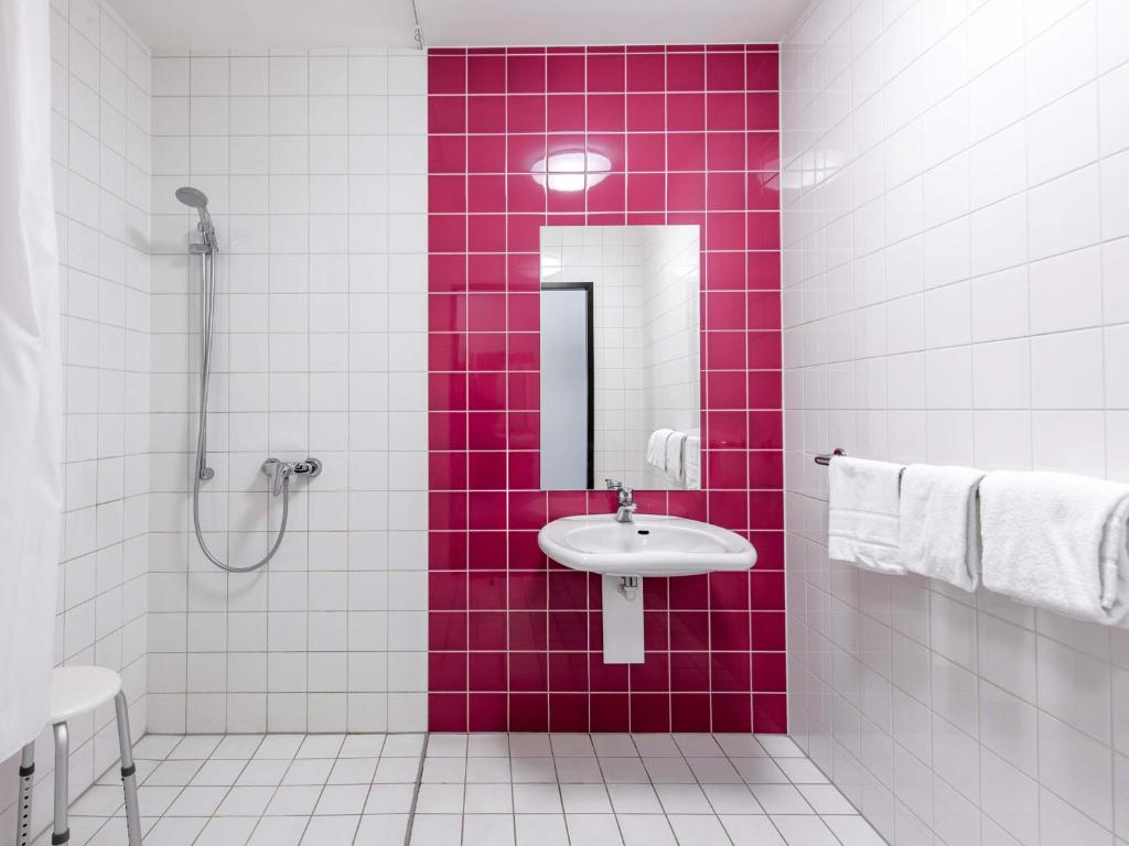 B&B Hotel München City-Nord - Resim 13