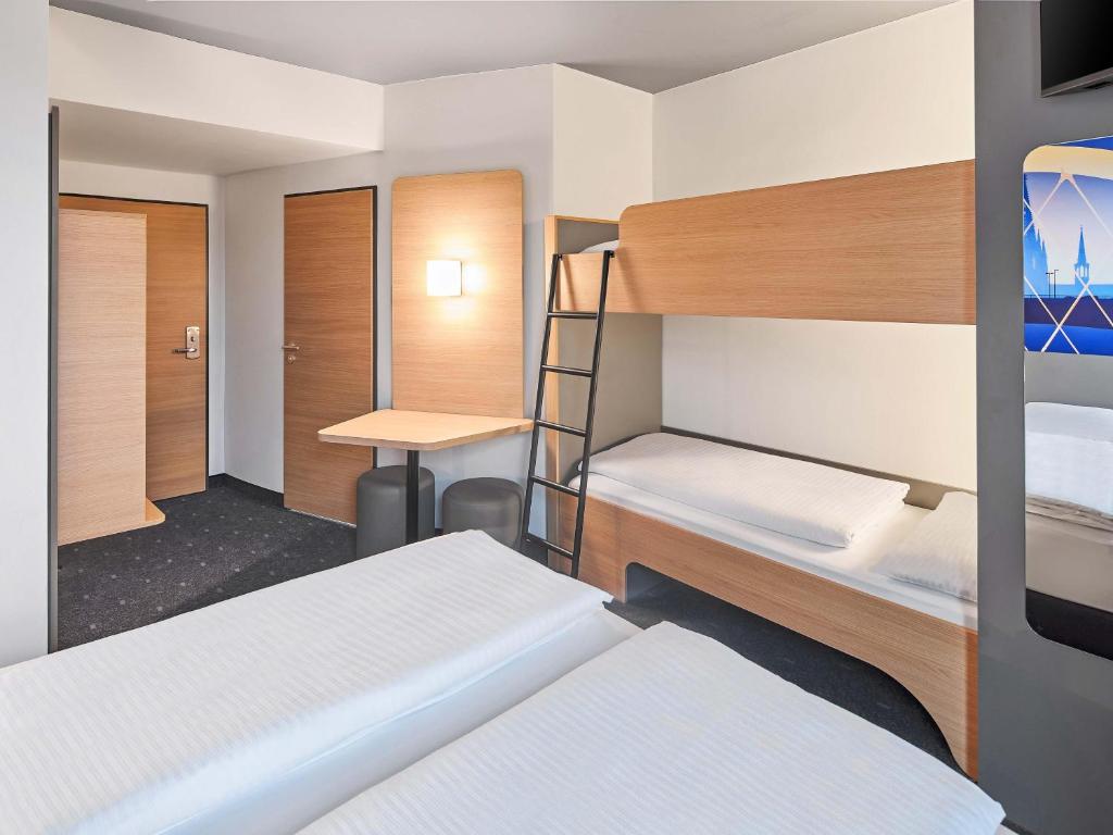 B&B Hotel Köln-Messe - Resim 18