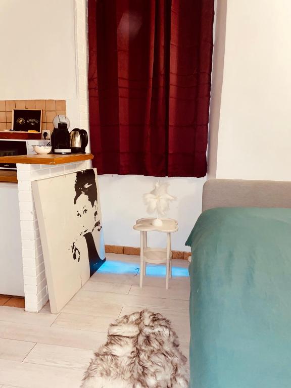 Cosy studio next to Arc de Triomphe