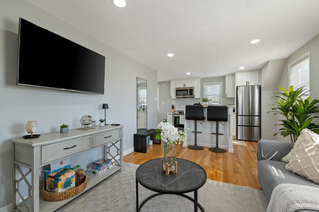 Кухня или мини-кухня в LunaVista's Cozy Corner, 1B&1Bth
