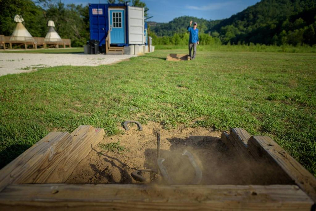 Příroda nedaleko luxury tent