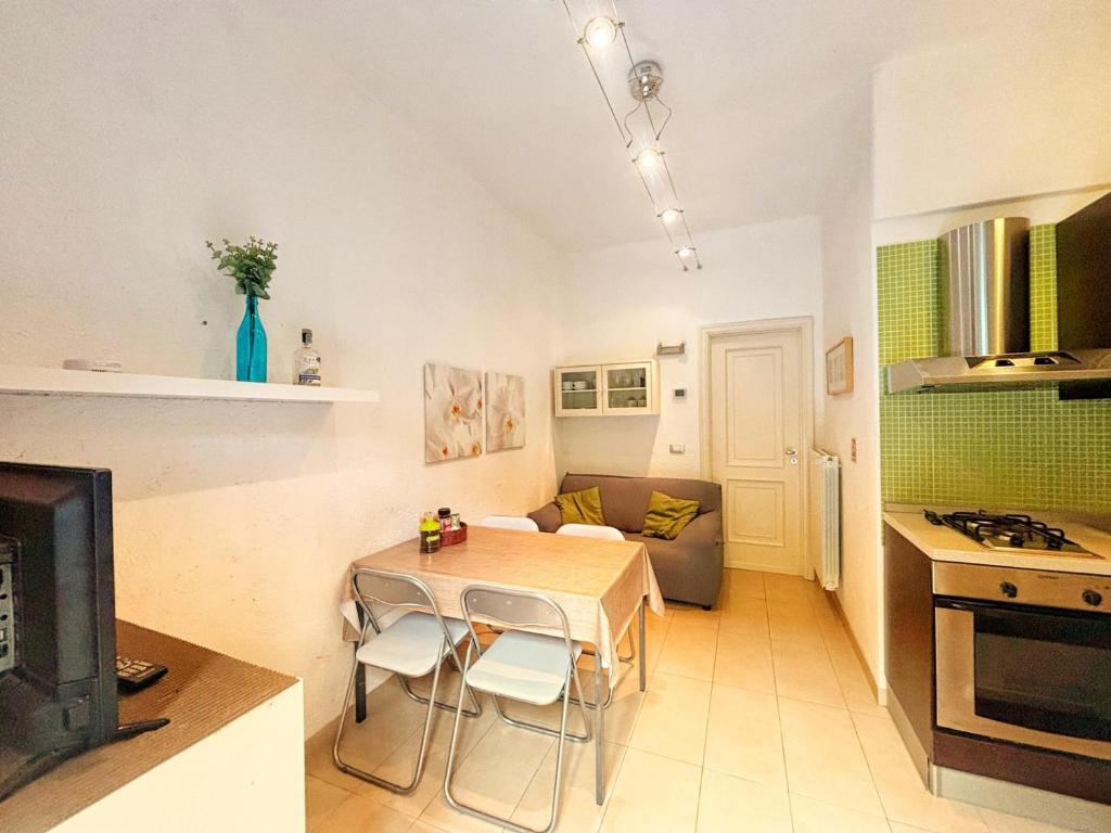 Kuchyň nebo kuchyňský kout v ubytování Bilocale Casa Manu Garden