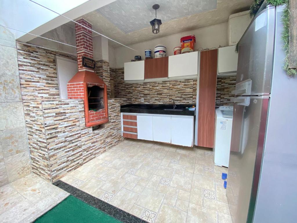 Kuchyň nebo kuchyňský kout v ubytování Casa 2 quartos mobiliada condomínio