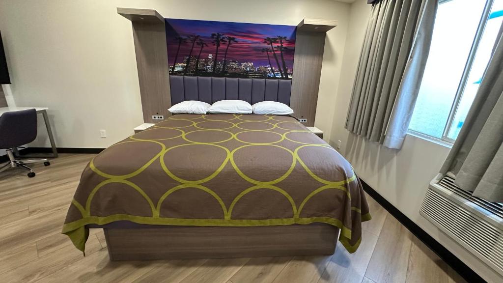 Costa Mesa Inn - Newport Beach Area photo