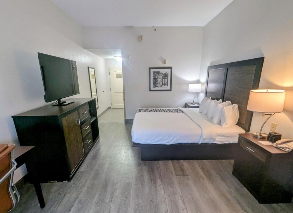 La Quinta by Wyndham Prattville photo