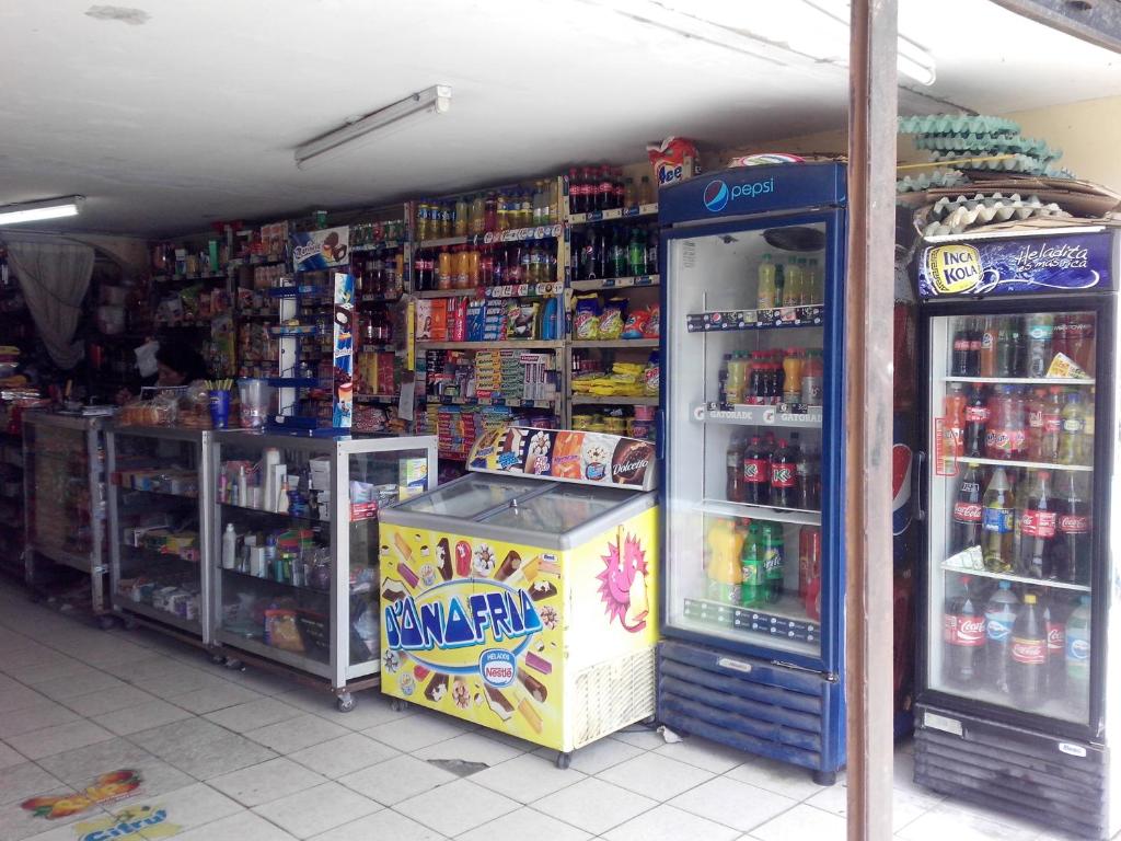 Supermarket nebo jiné obchody v  penzionu nebo okolí