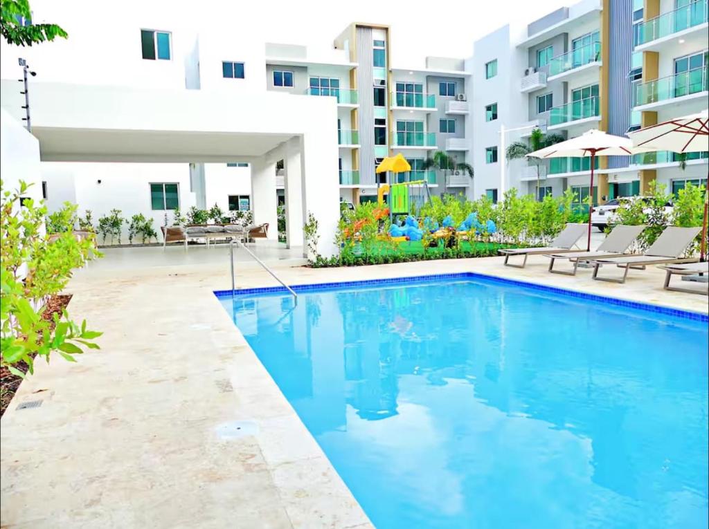 Bazén v ubytování Modern Penthouse Albarobello Residences nebo v jeho okolí