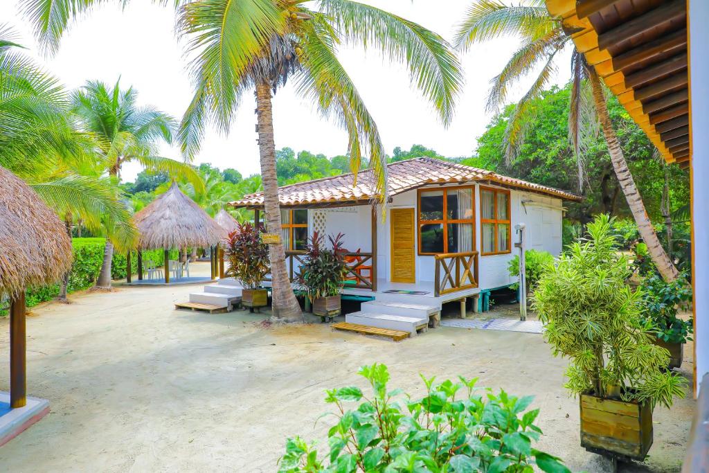 Beachfront · Private Beach Hotel Camino Verde - Bungalow Avec Vue Sur Le Jardin