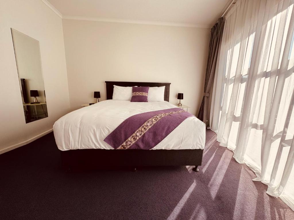 Amethyst Court Motor Lodge photo