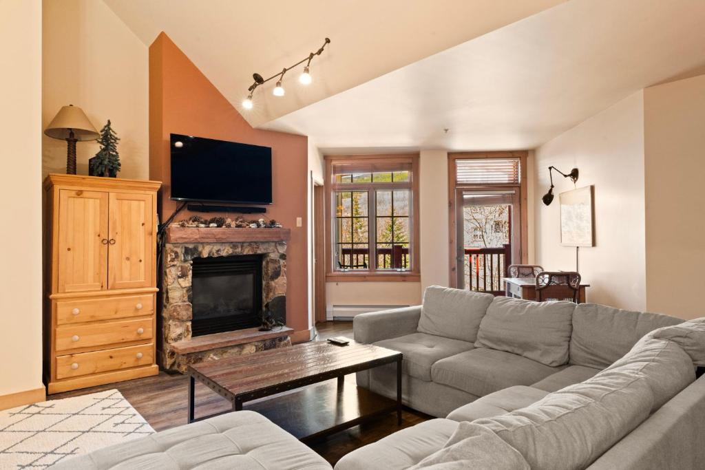 Μια τηλεόραση ή/και κέντρο ψυχαγωγίας στο Expedition Station 8624