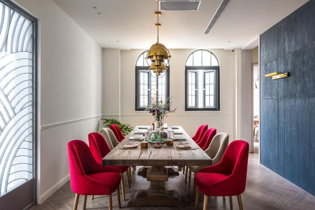 Un lugar para sentarse en 裸心民宿 前身為太太小公館的經營者