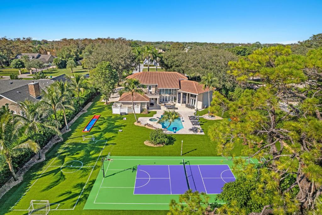 Tennis- og/eller squashfaciliteter på Villa wpool games BBQ eller i nærheden