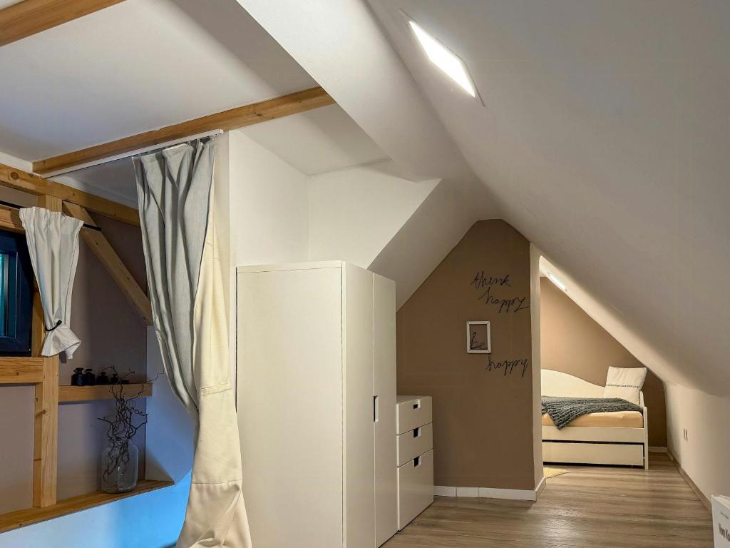 Katil atau katil-katil dalam bilik di Modern Holiday Home At Thuringian Rennsteig