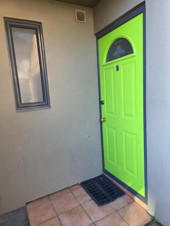 3-Bedrooms Home near CBD - Resim 7