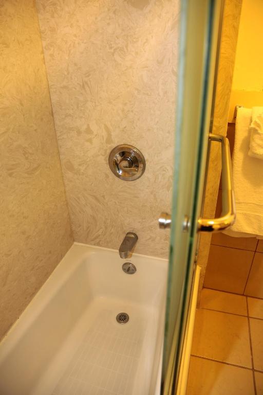 Koupelna v ubytování Nash Hotel