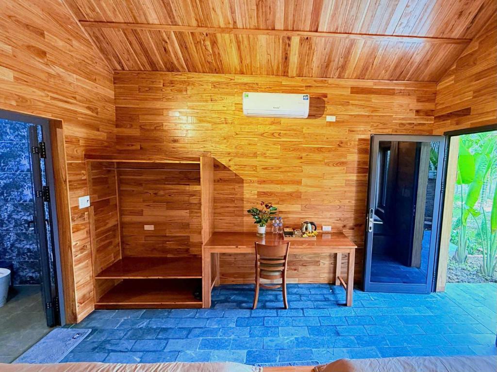 Ninh Binh Mountainside Bungalow - 11