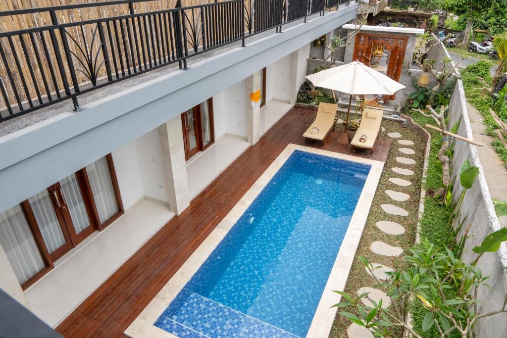 Lounge Area