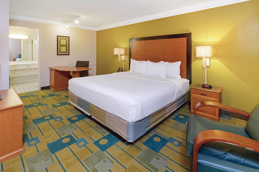 La Quinta Inn by Wyndham Phoenix North - 