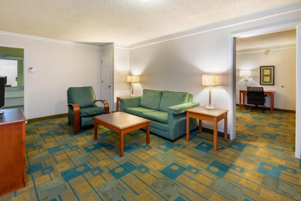La Quinta Inn by Wyndham Phoenix North - 