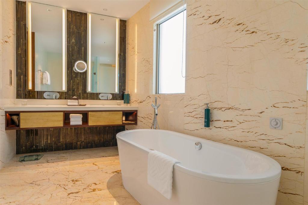 Suite 1 Phòng Ngủ Có Giường Cỡ King Và Tầm Nhìn Ra Sông