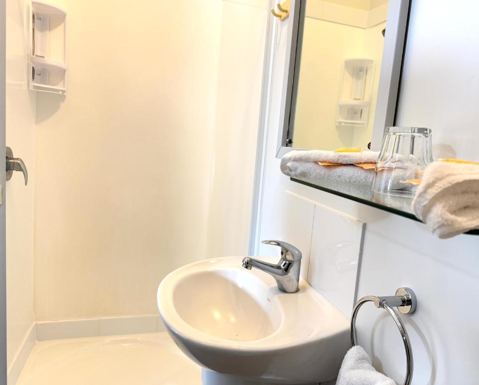 No 1 Motels - Resim 35