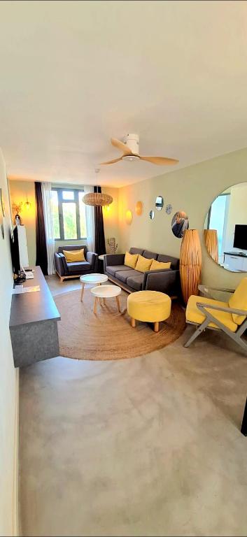 Modern apartment - Excellent location 50m from the beach, restaurants, bars, shops - 17