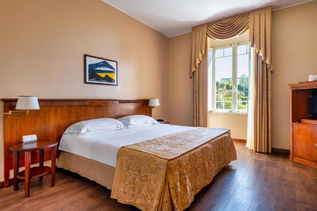 Excelsior Palace Hotel - 1