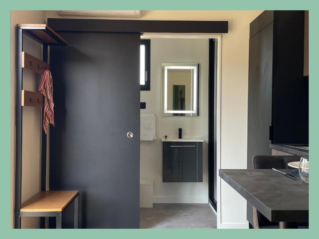 Écluse 34 - Hôtel & Gîtes - Studio With Sofa Bed