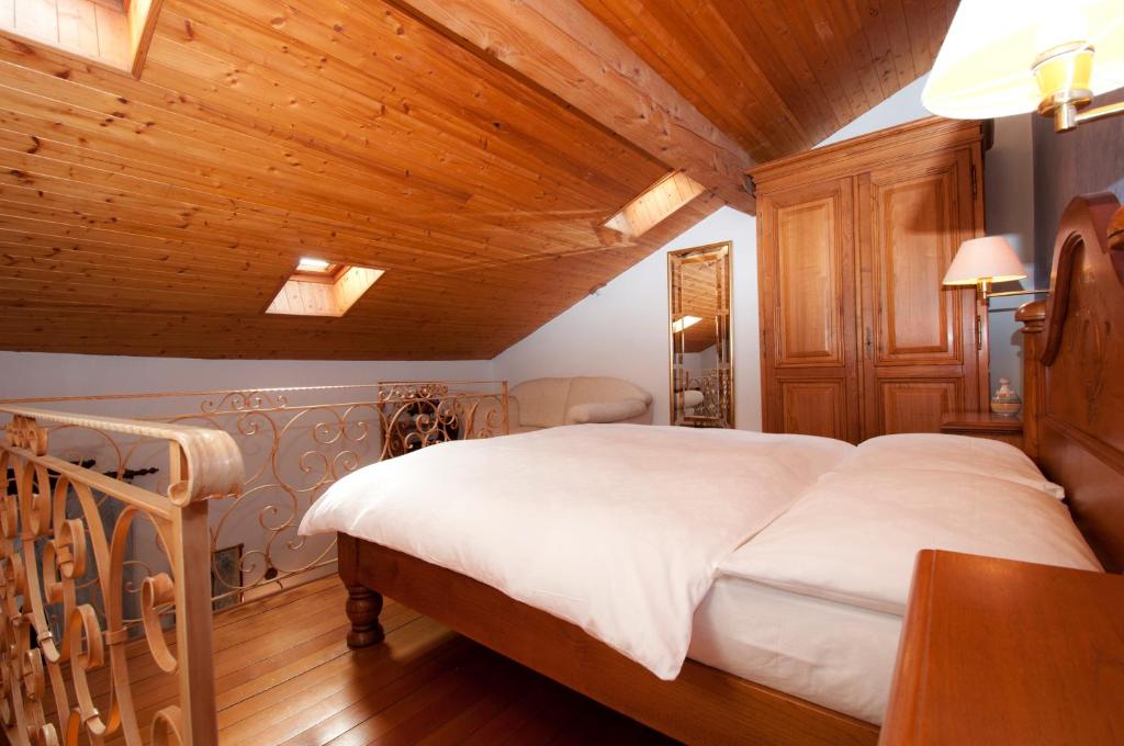 Postel nebo postele na pokoji v ubytování Albergo Ristorante della Posta