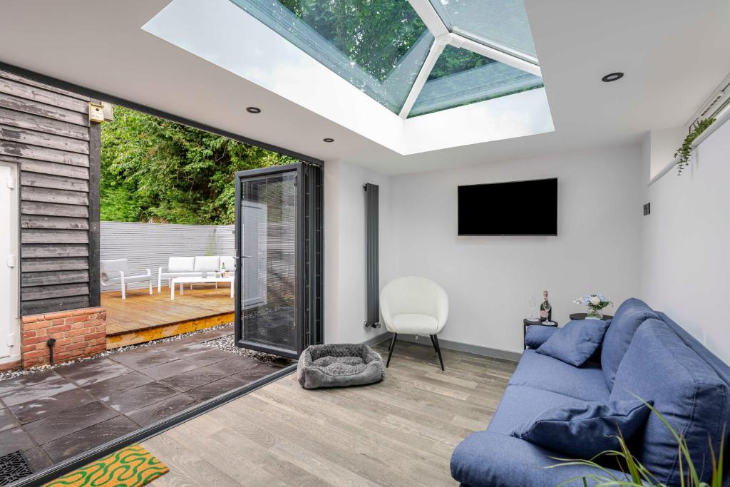 Detached House in Quiet Village - Pets Allowed 5