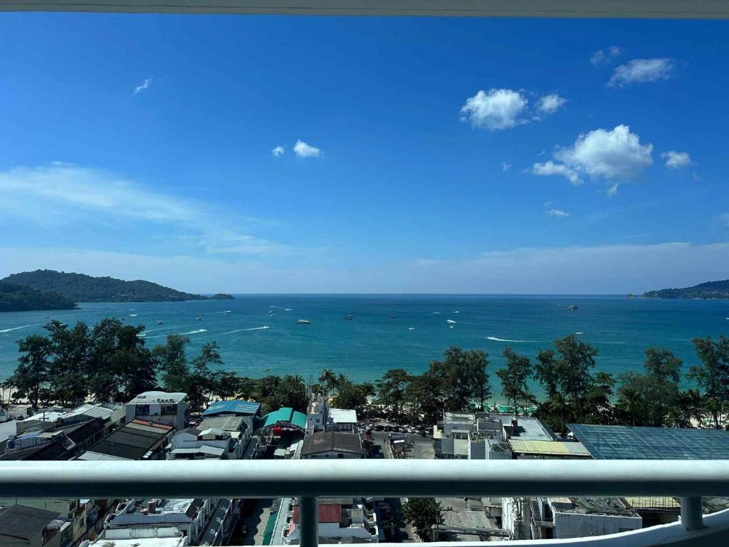 Patong Tower Apartments By PM - Resim 7