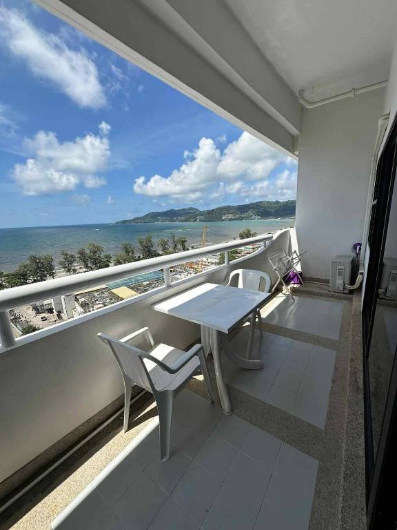 Patong Tower Apartments By PM - Resim 14