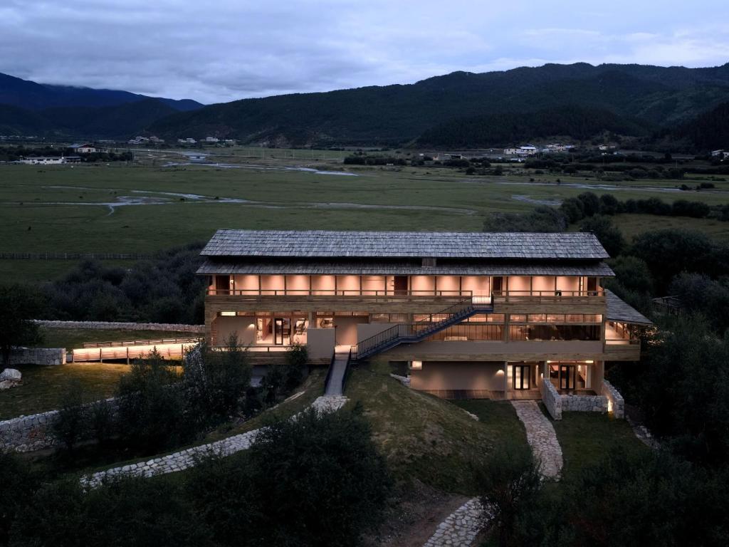 Gallery image of Shangri-La Bandu Xingye Muge Manor Hotel in Shangri-La