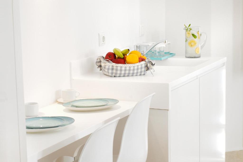 Aqua Blue Beach Hotel - 16