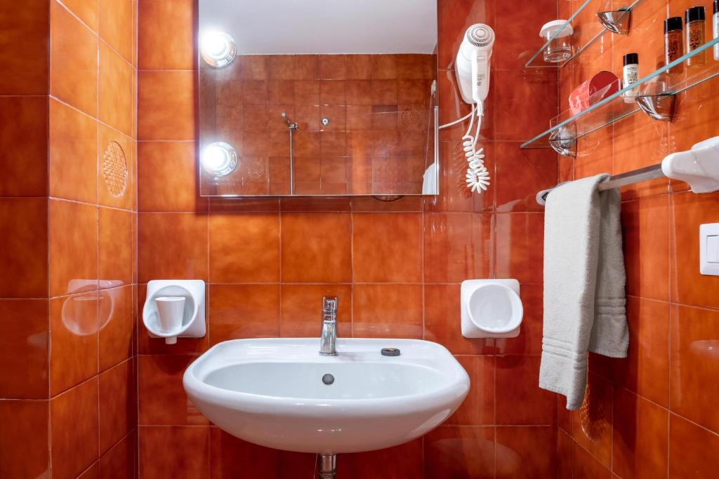 Excelsior Palace Hotel - 4