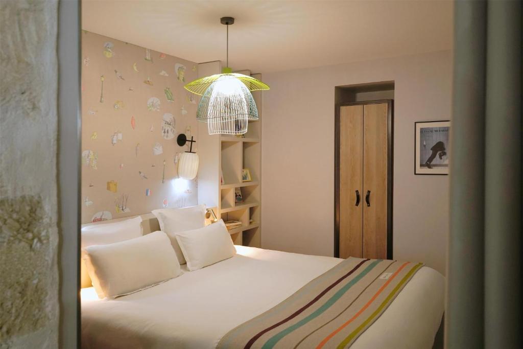 Hotel Litteraire Marcel Ayme, BW Premier Collection - Resim 16