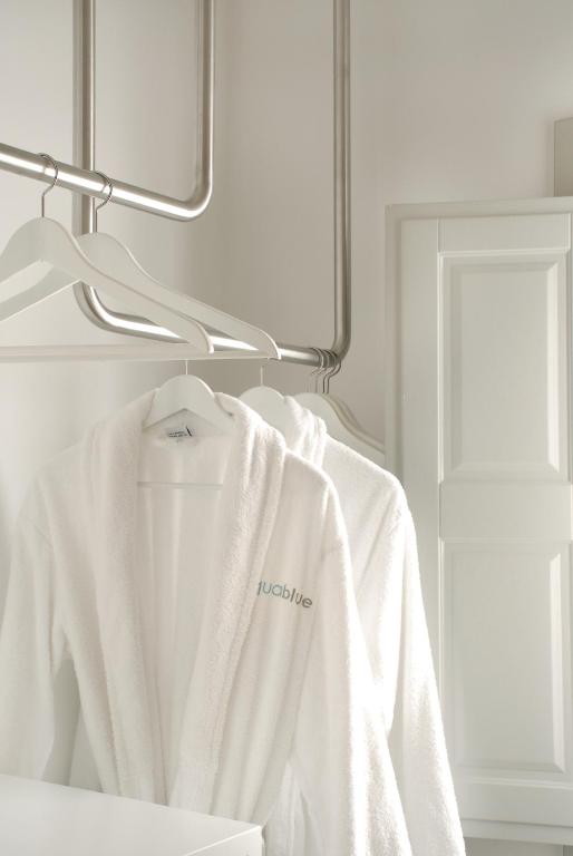 Aqua Blue Beach Hotel - 6