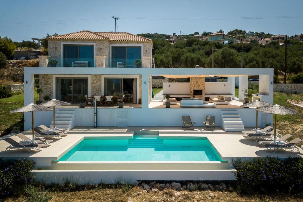 Πισίνα στο ή κοντά στο Medows Luxury Villa
