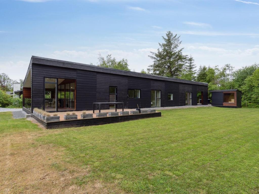 Το κτήριο όπου στεγάζεται  η παραθεριστική κατοικία