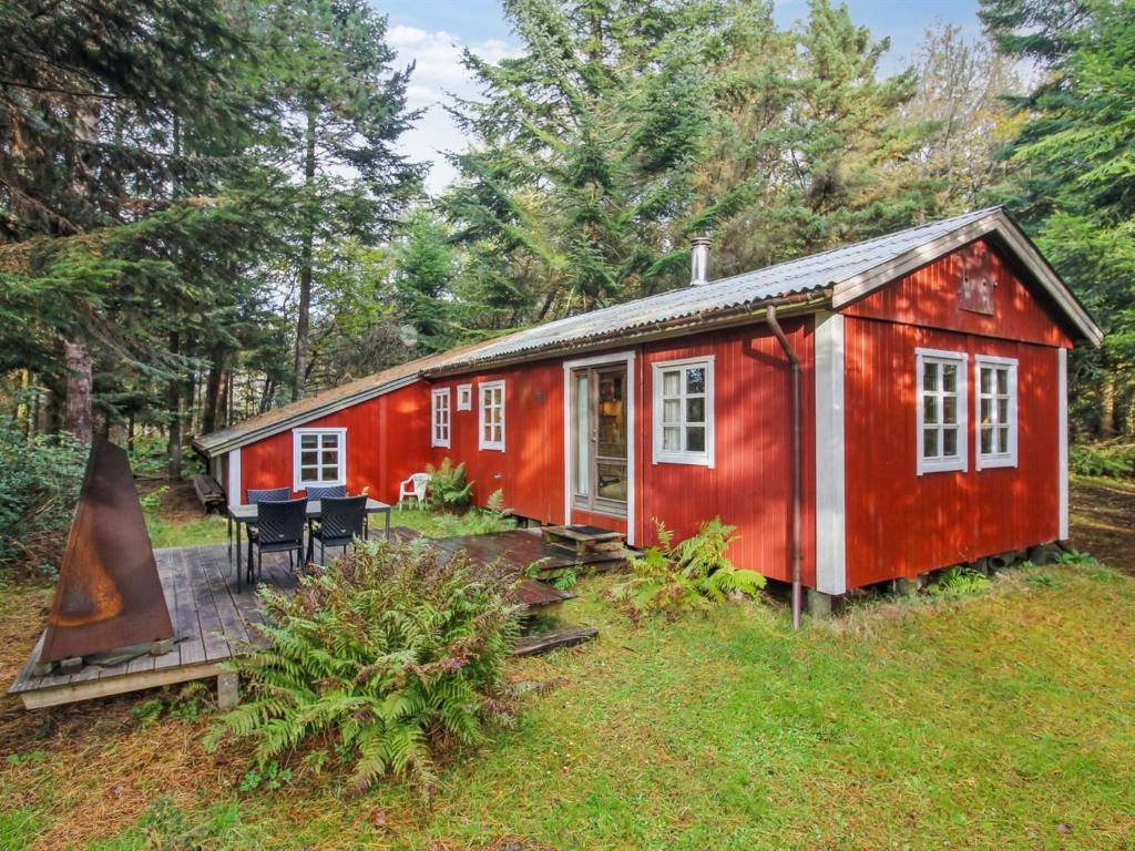 Το κτήριο όπου στεγάζεται  η παραθεριστική κατοικία