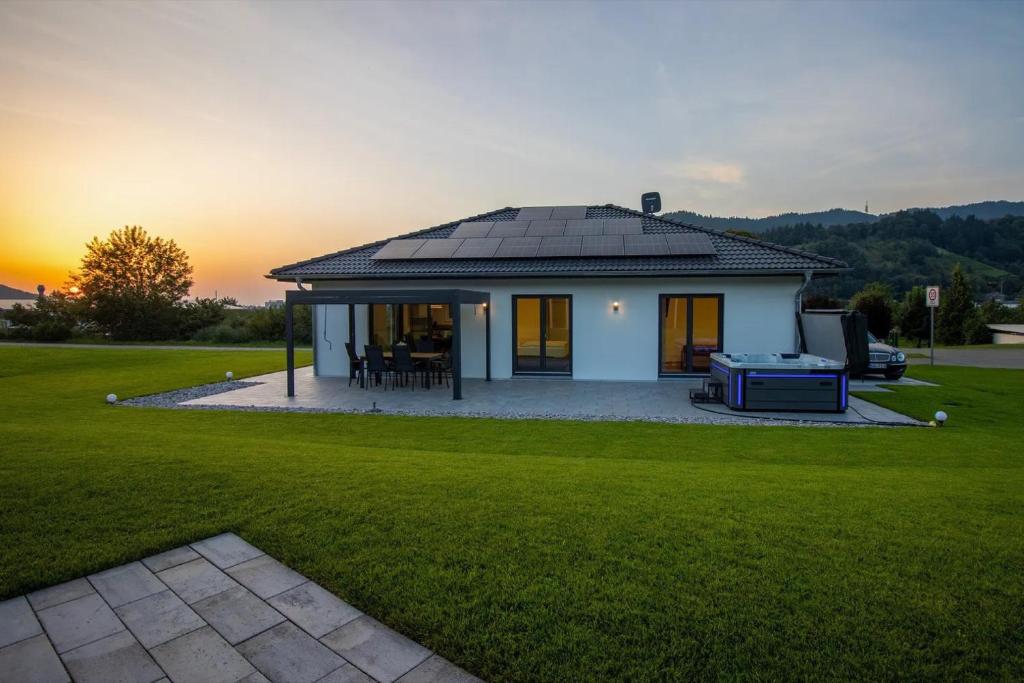 Πισίνα στο ή κοντά στο Ferienhaus Lautenbach