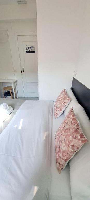 AYZ Sierra de Meira - Auto check-in property - Resim 9