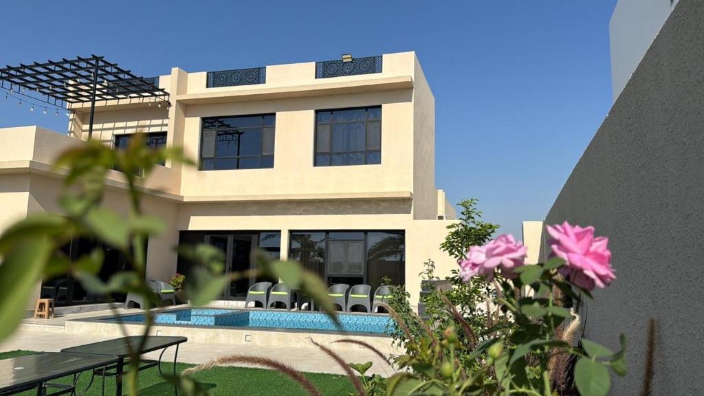 Bazén v ubytování Dream Villa chalet Guest House nebo v jeho okolí