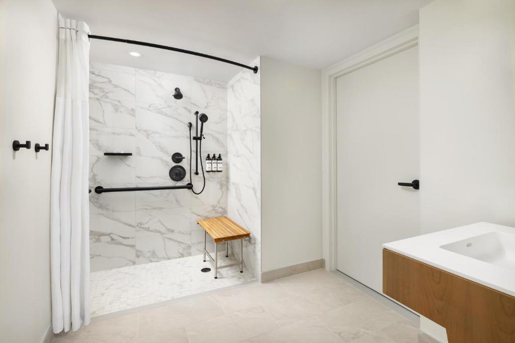 Crowne Plaza Times Square Manhattan, an IHG Hotel - 