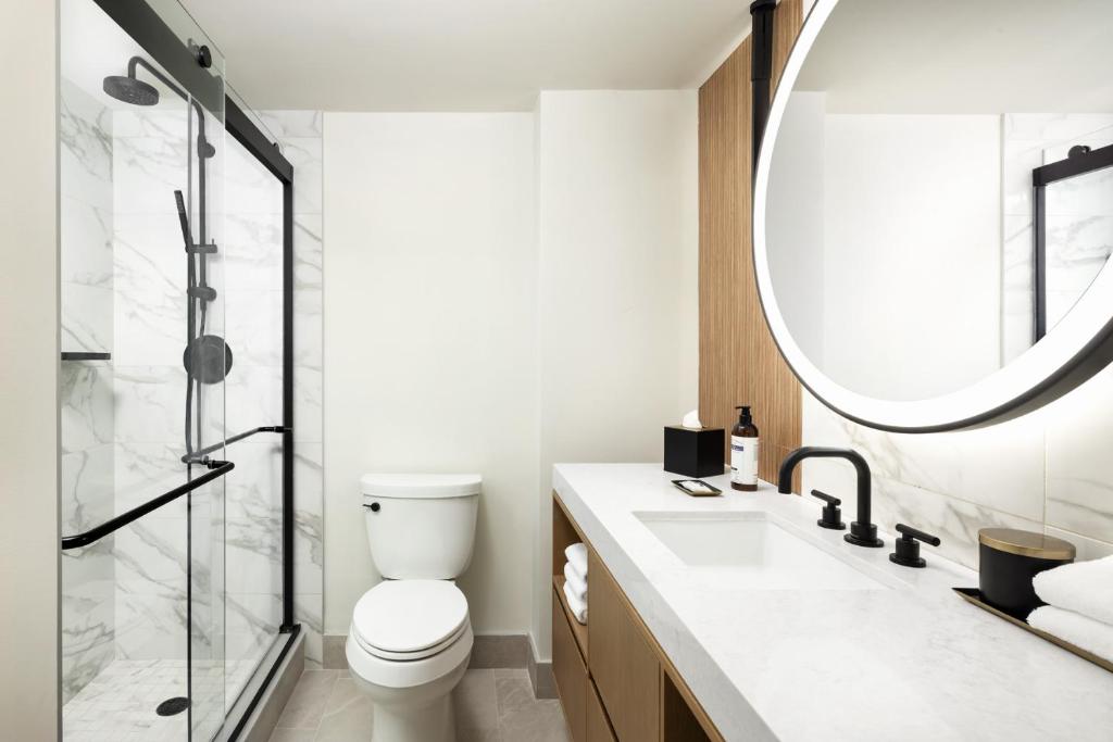 Crowne Plaza Times Square Manhattan, an IHG Hotel - 