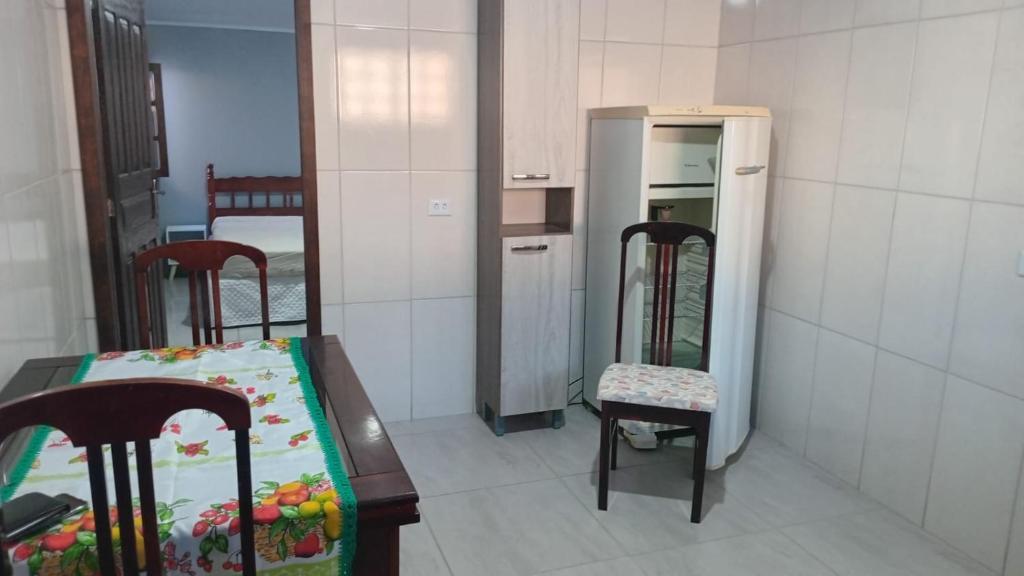 Kuchyň nebo kuchyňský kout v ubytování Kitnet mobiliada