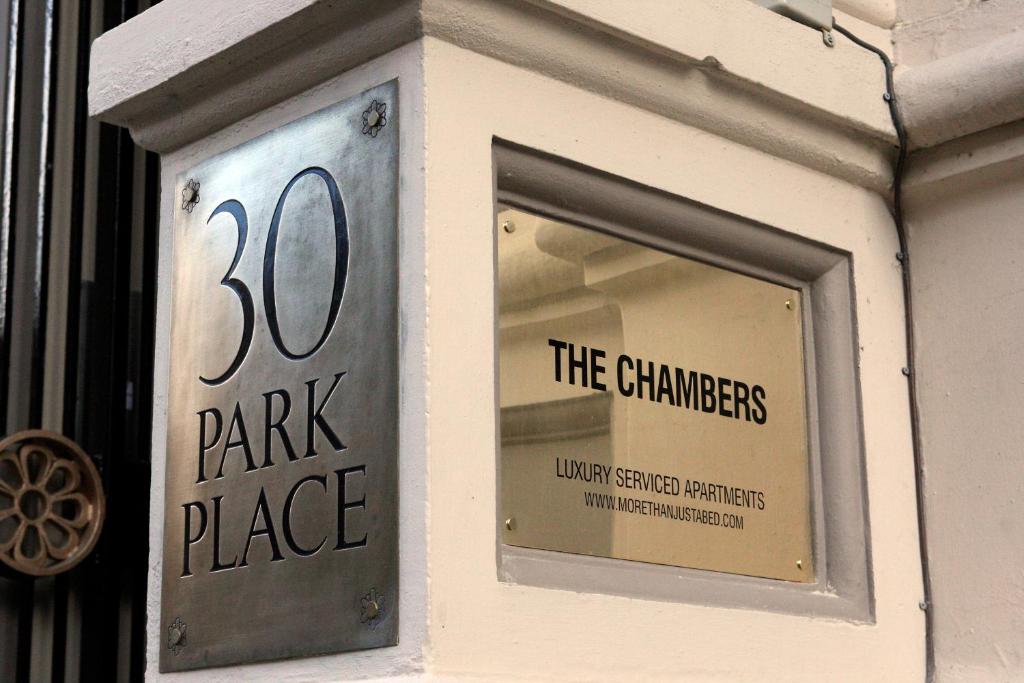 Certifikát, hodnocení, plakát nebo jiný dokument vystavený v ubytování The Chambers