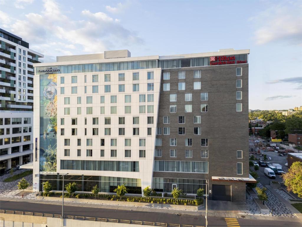 Hilton Garden Inn Montreal Midtown, Quebec, Canada - Resim 1