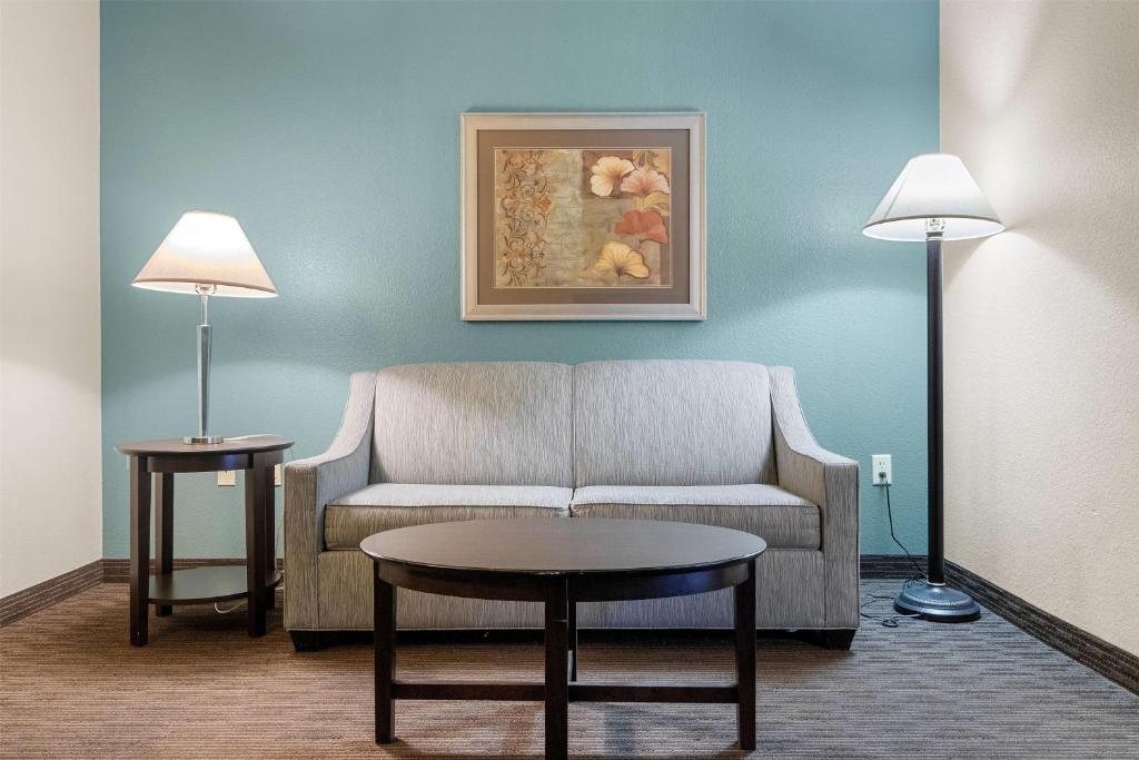 AmericInn by Wyndham Green Bay East - Deluxe King Suite Met 1 Slaapkamer - Niet-roken