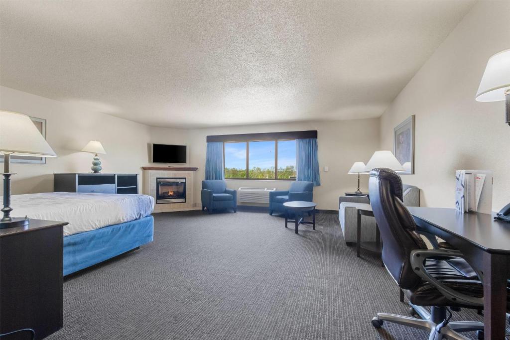 AmericInn by Wyndham Green Bay East - 1ベッドルームスイート
